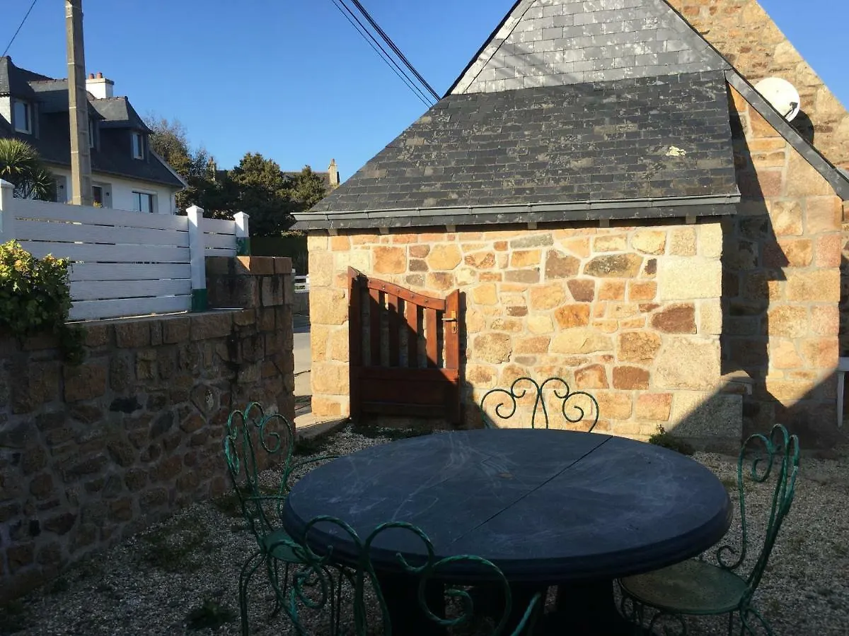 Vakantiehuis Jolie Maison Bourg De Penvenan Villa Frankrijk